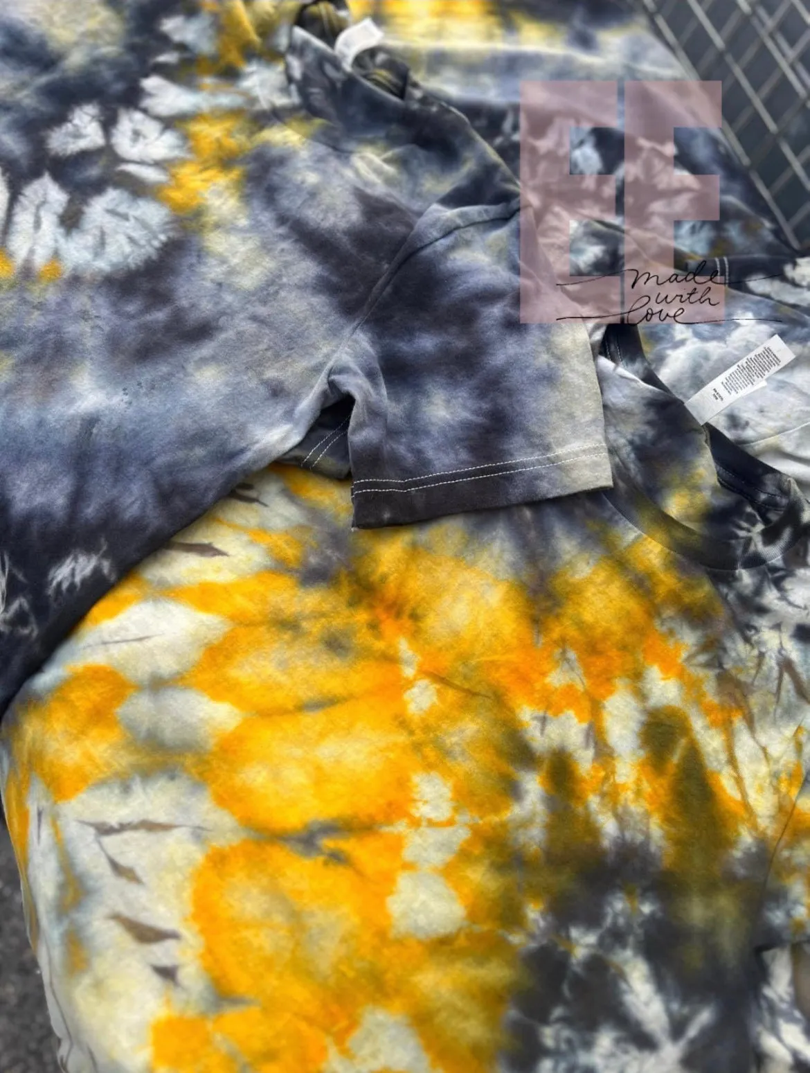 Black & Gold Ice Dye