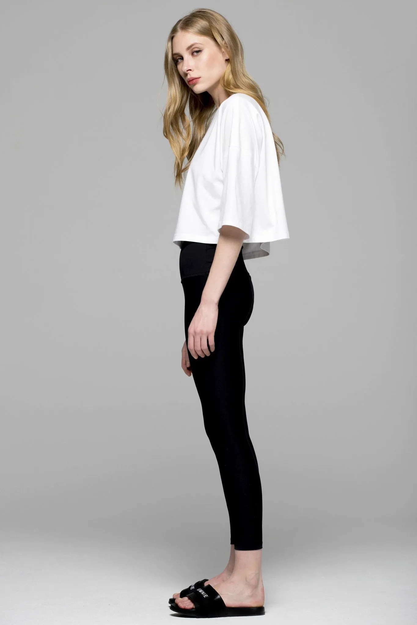 BOX LOGO OVERSIZED CROPPED TEE