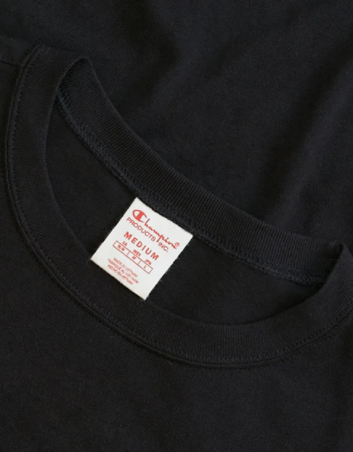 CHAMPION EUROPE<br>T-SHIRT WITH FULL CHEST LOGO BLACK
