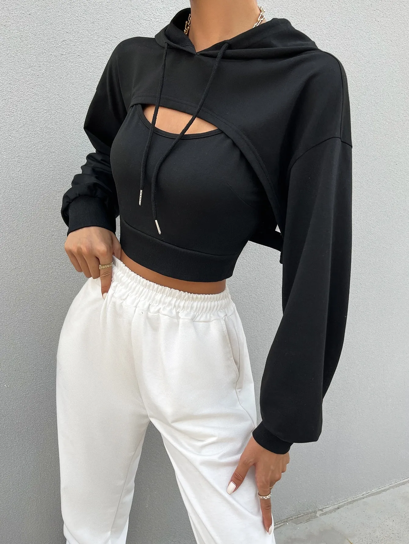 Cherry Vibes: Sudadera corta con capucha en