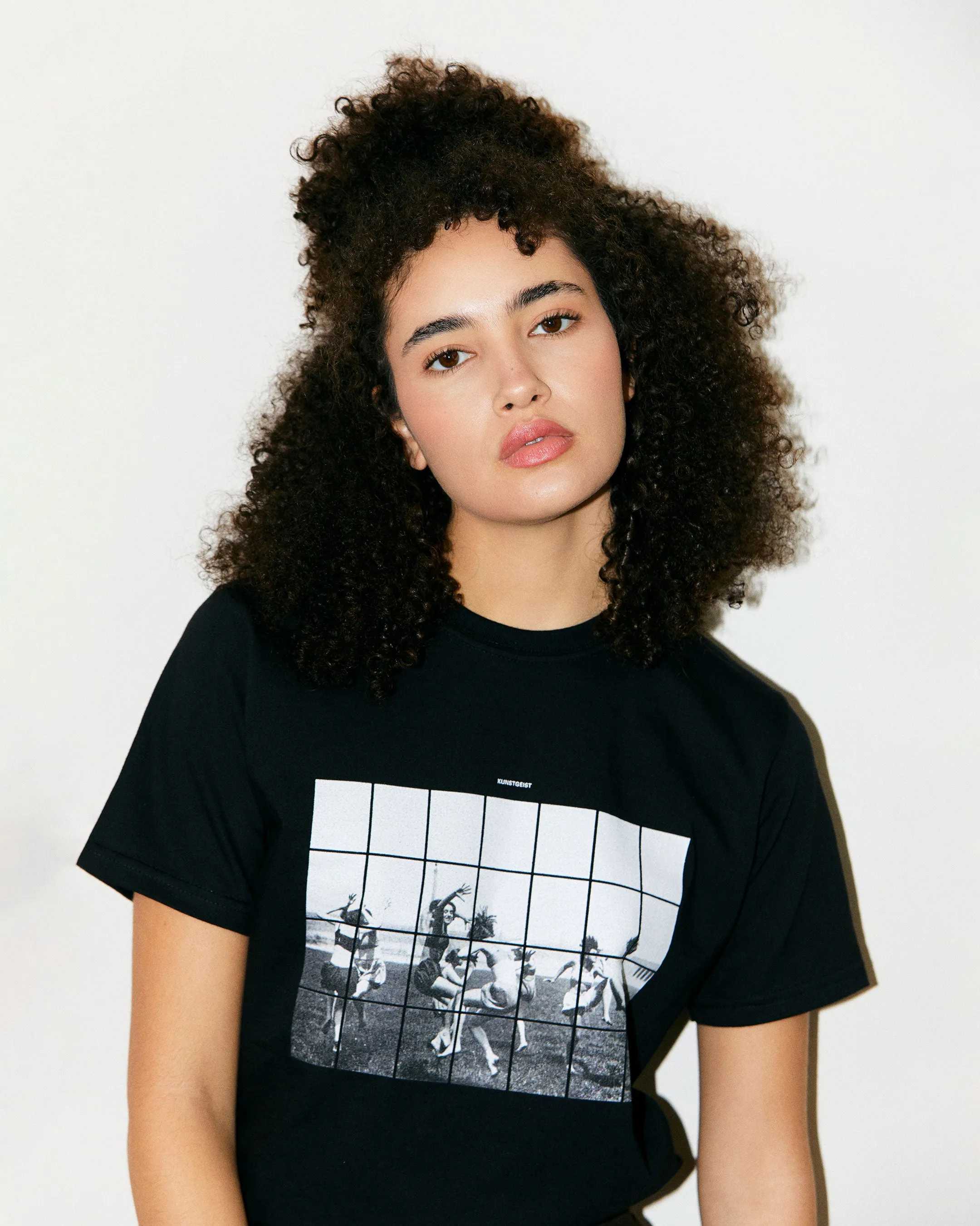 Dancing Girls Of The Bauhaus Heavyweight Tee