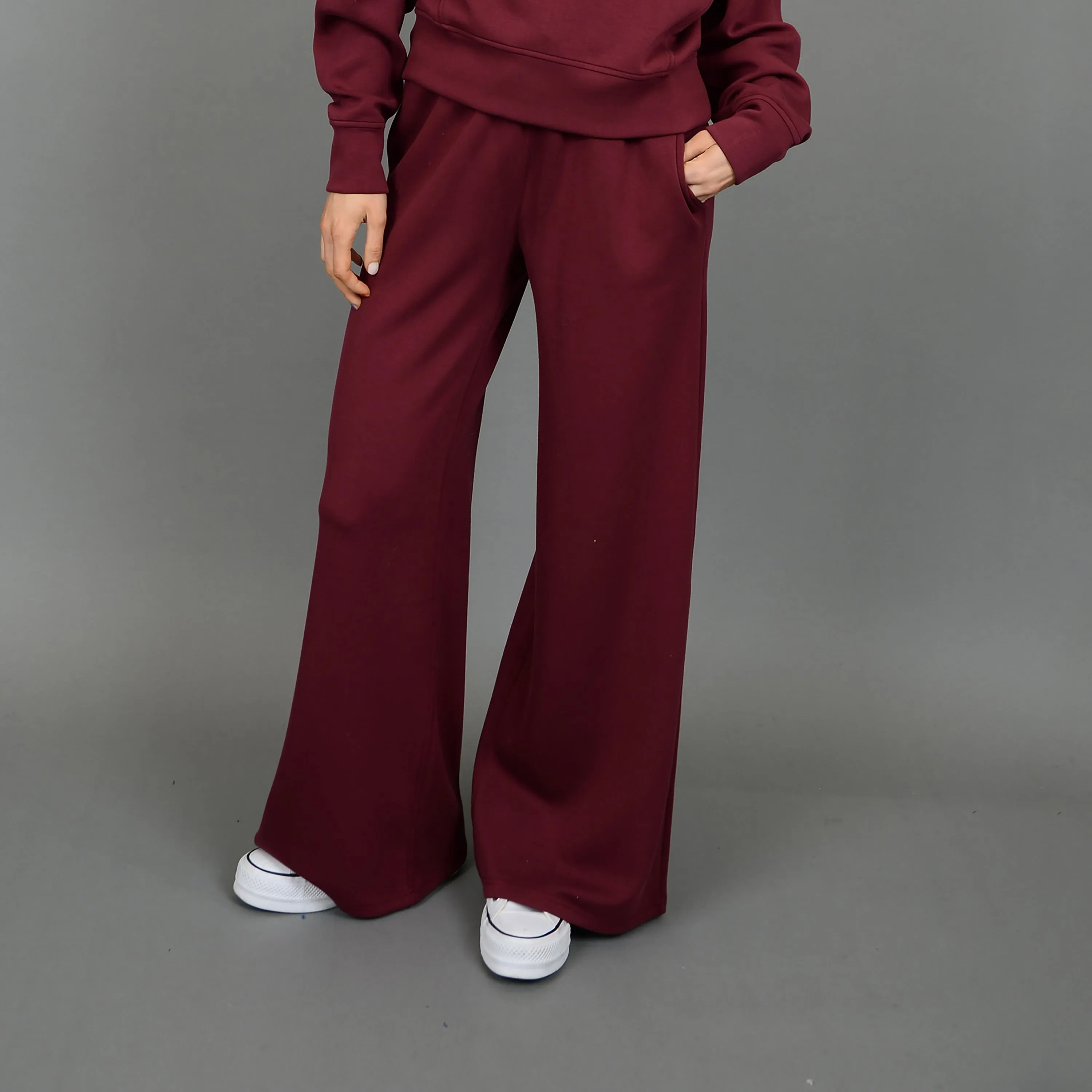 ERIKA SCUBA JOGGER - black, olive or oxblood