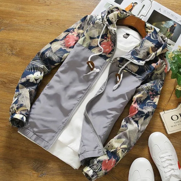 Flora's Frühlingszauber: Bomberjacke mit Elegantem Blumenmuster