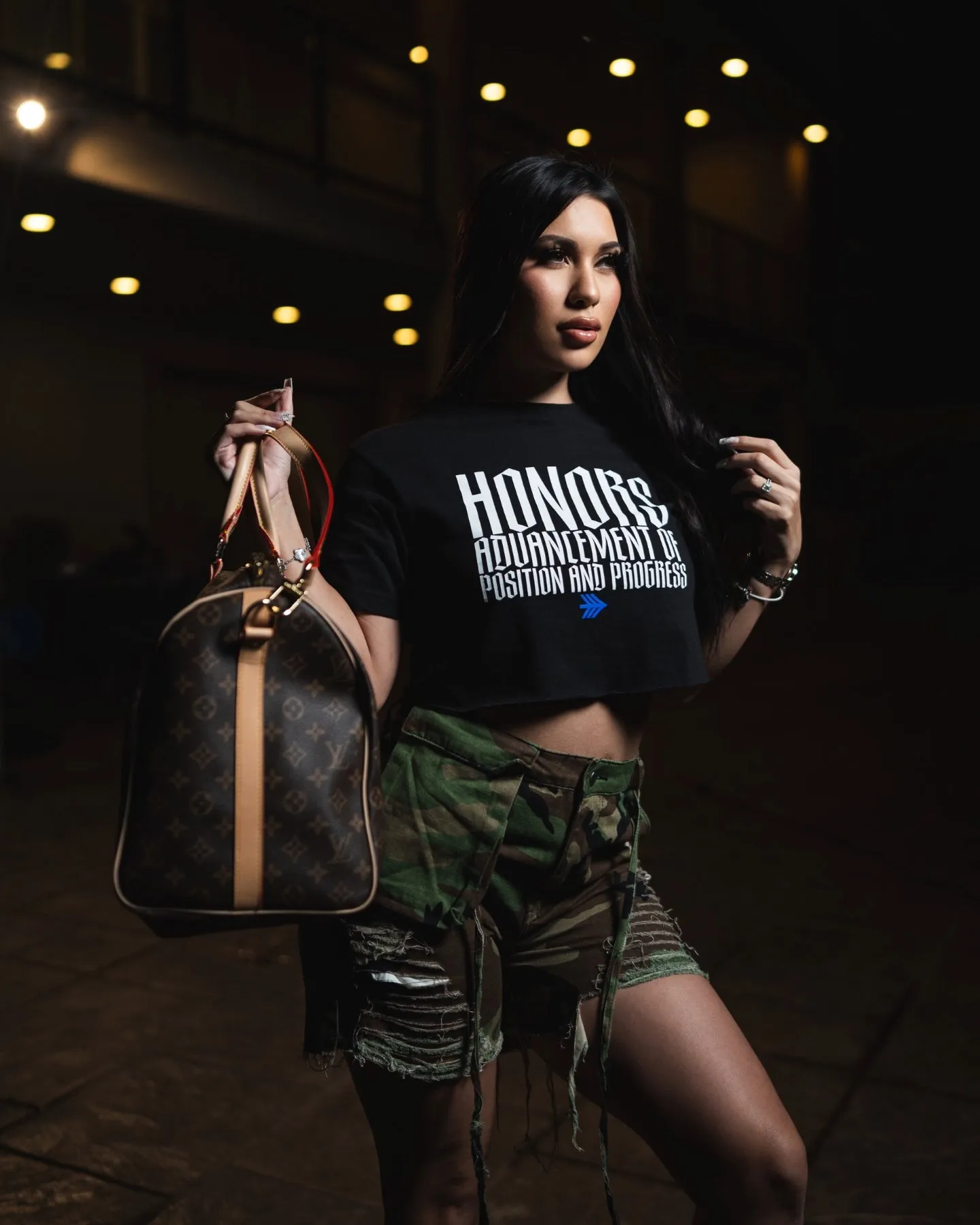 GANDUR- BLACK TEE