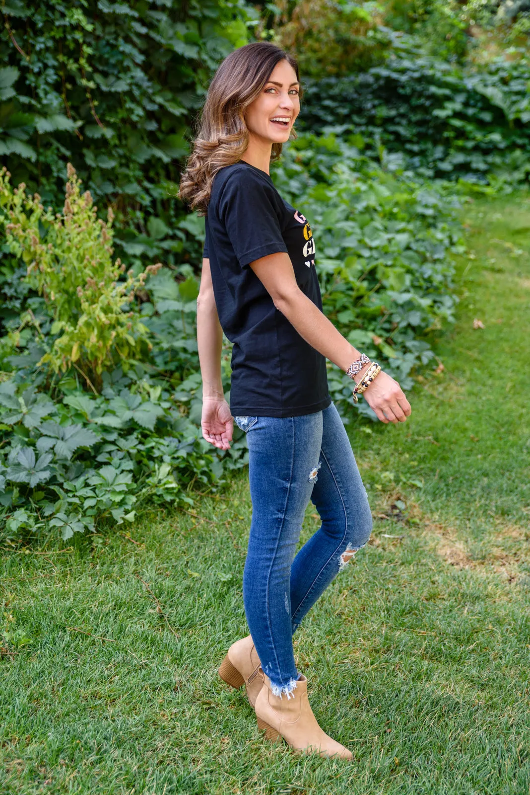 Grateful Heart Graphic T-Shirt In Black (Ships in 1-2 Weeks)