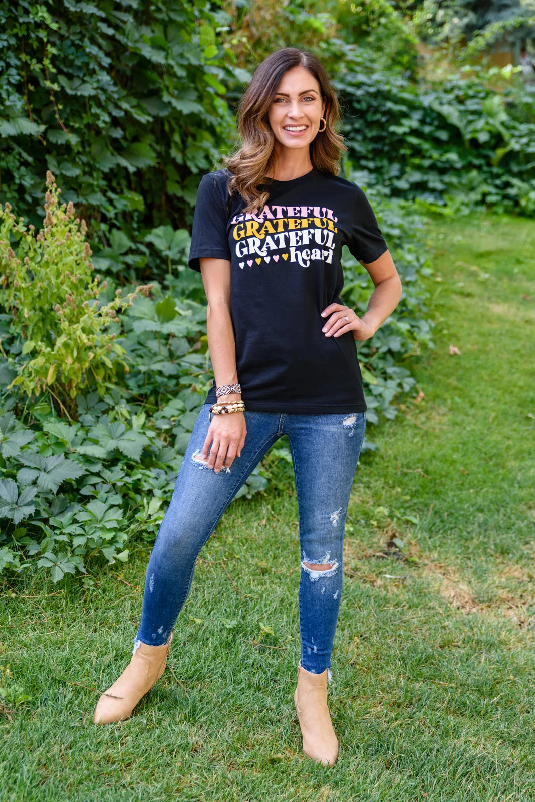 Grateful Heart Graphic T-Shirt In Black (Ships in 1-2 Weeks)