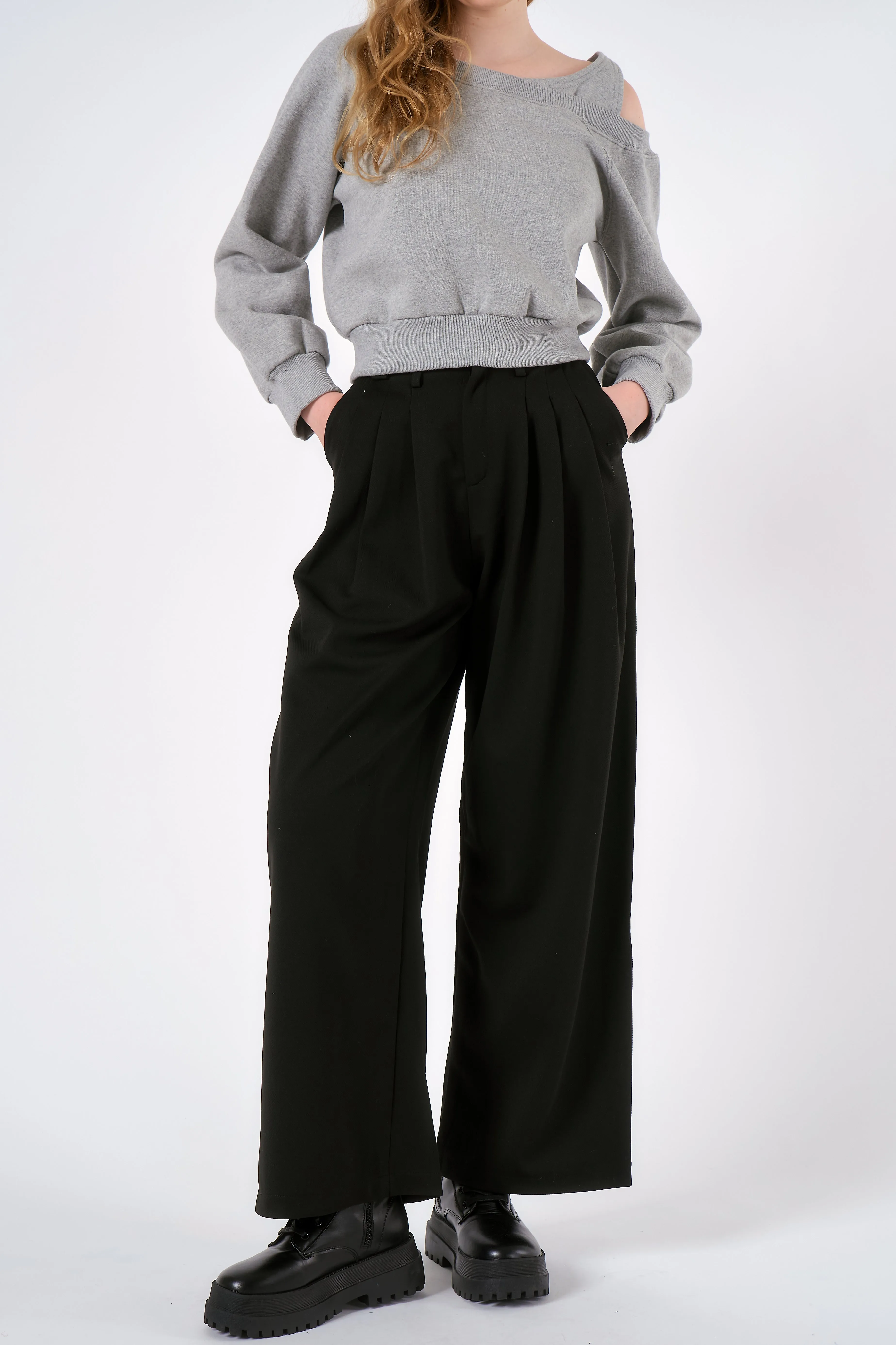 Jay Coldshoulder Sweatshirt