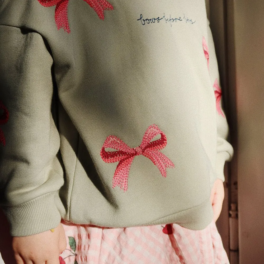 Lou Sweatshirt bestickt aus Bio-Baumwolle OCS