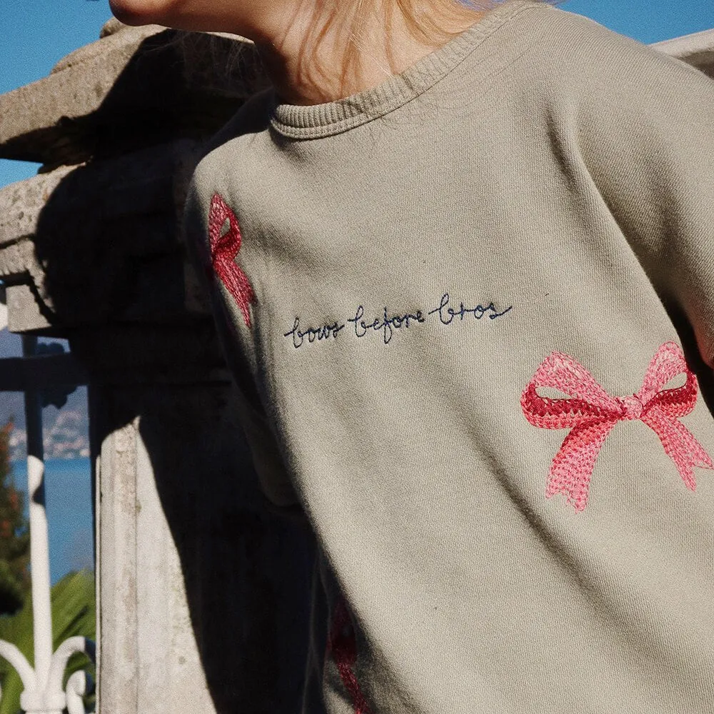 Lou Sweatshirt bestickt aus Bio-Baumwolle OCS