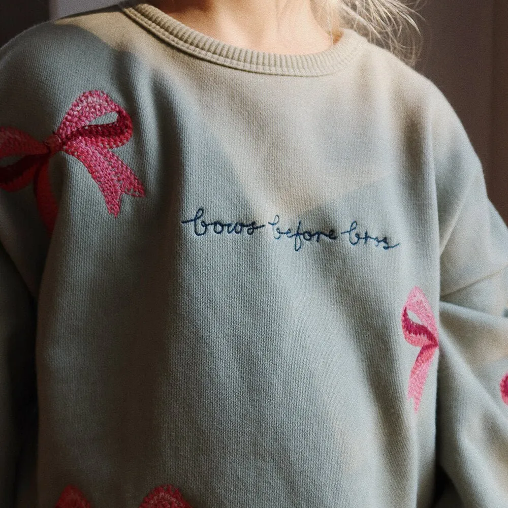 Lou Sweatshirt bestickt aus Bio-Baumwolle OCS