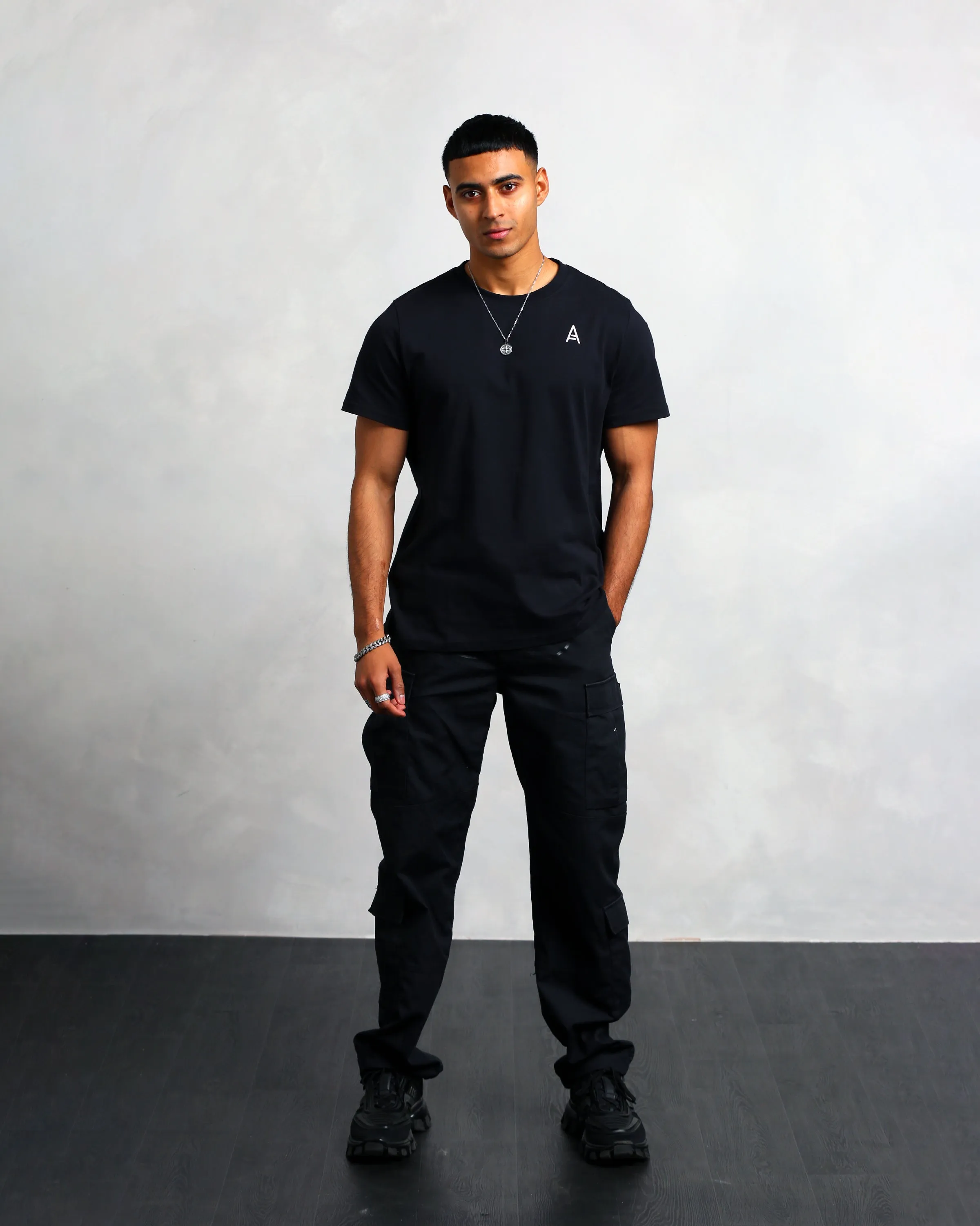 Men's Logo T-Shirt - Black (Mark)