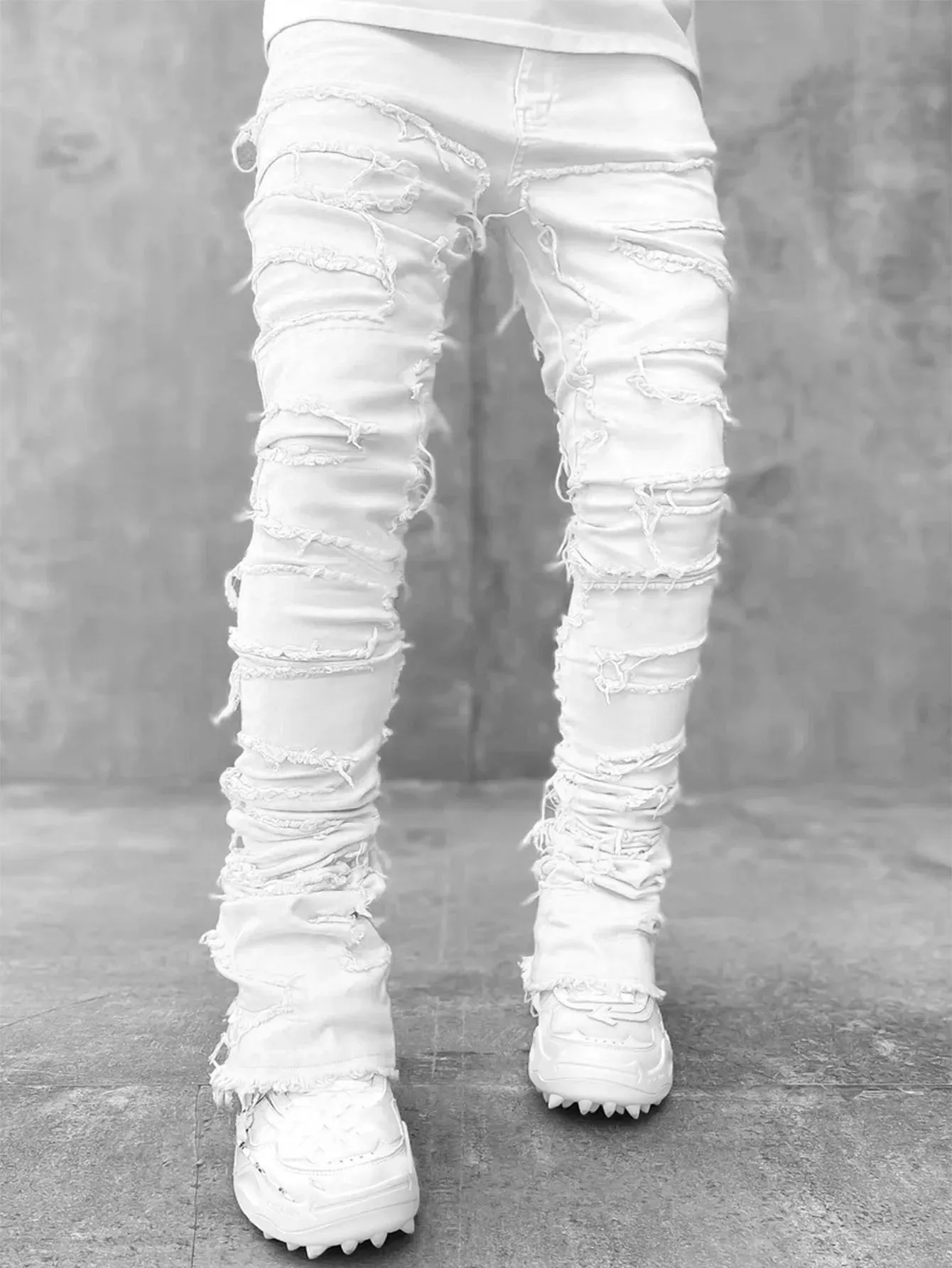 Men’s Streetwear Distressed Jeans – Classic Ripped Denim for Urban Fashion