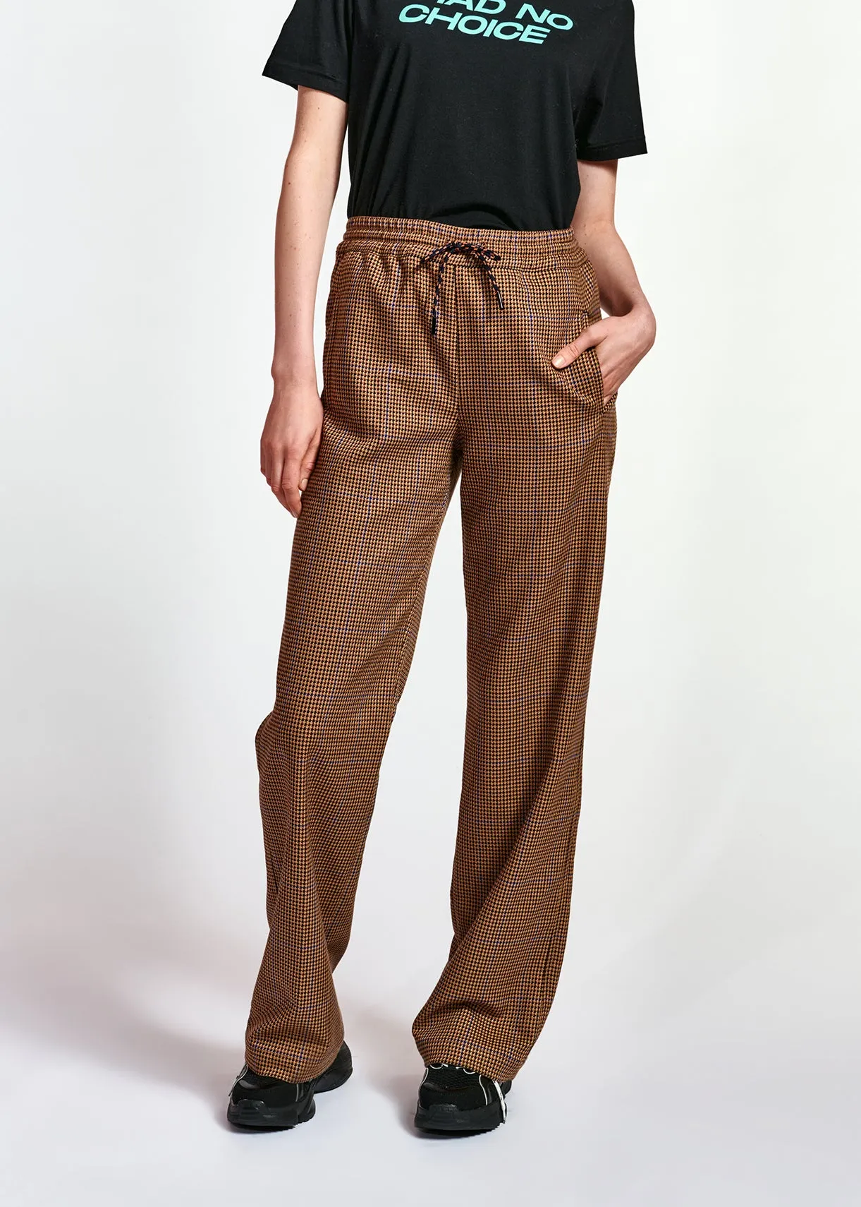 Red and brown houndstooth pants with drawstring