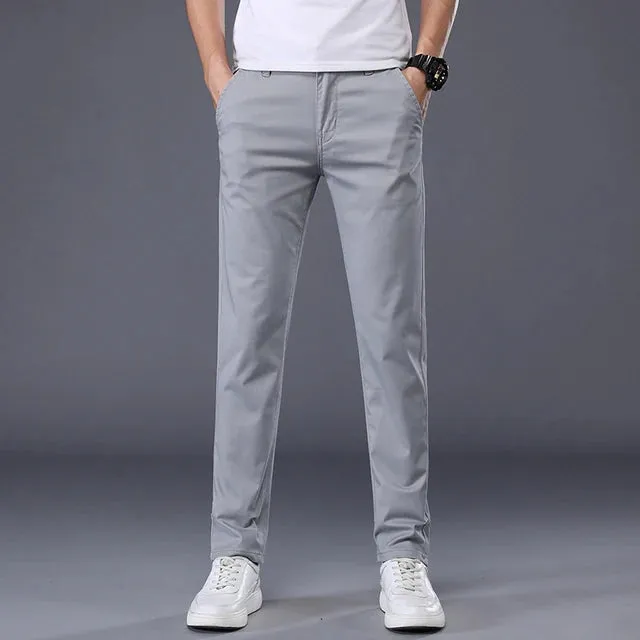 Sommerliche Farbvielfalt: Entdecke unsere Classic Solid Color Sommerhosen für Herren!