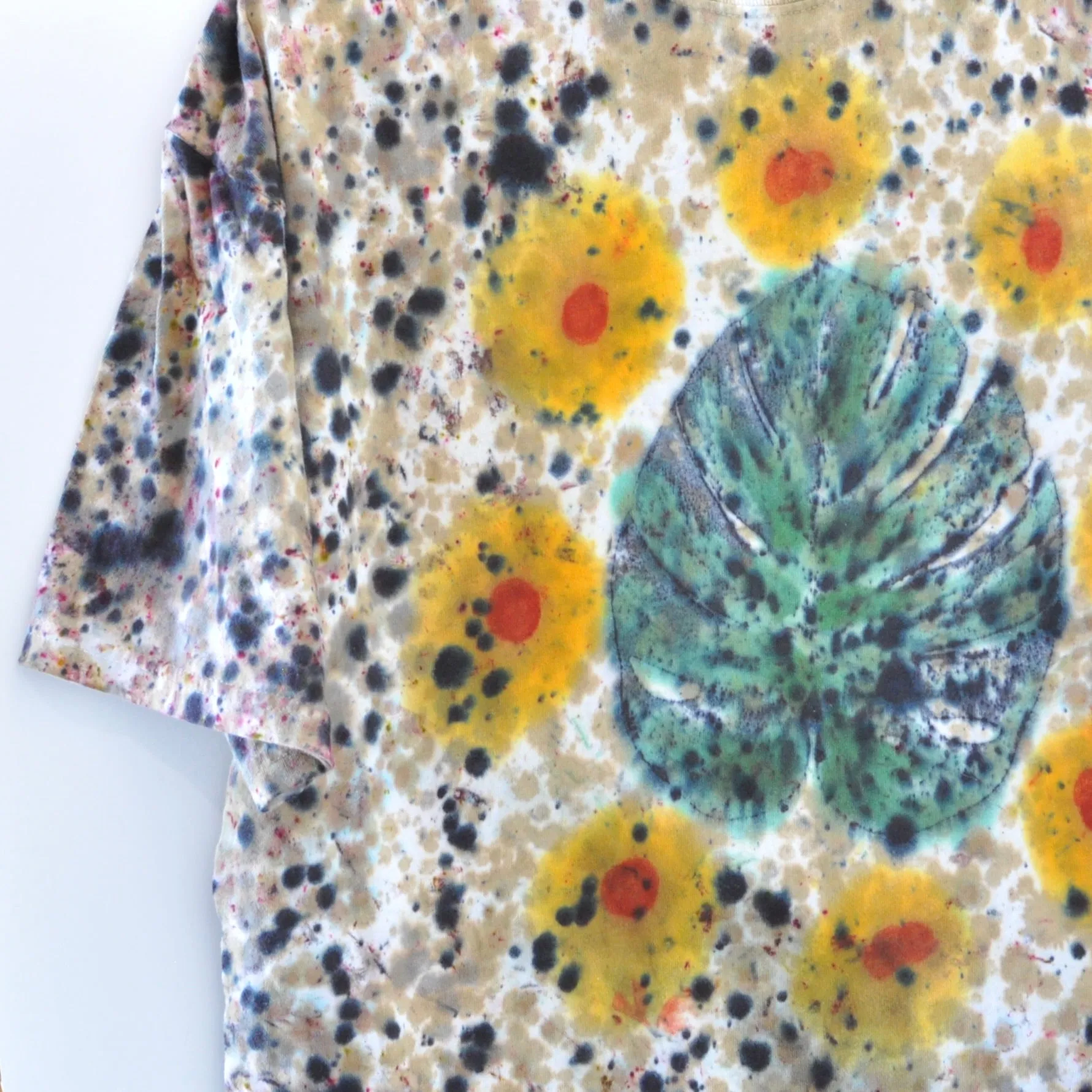 Tie Dye Tees With Leaf Print - Dark Water Tie Dye