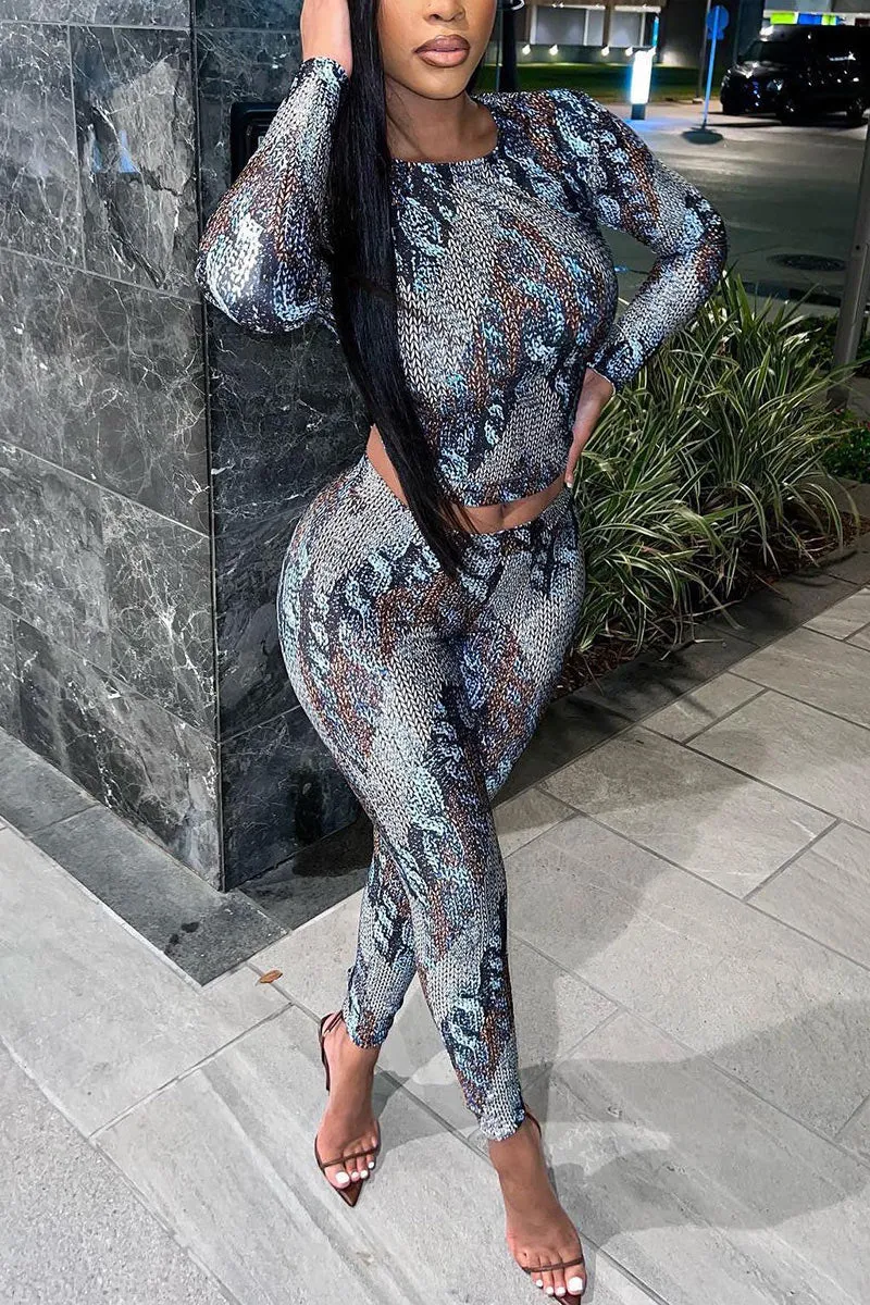 UL691 Graphic Round Neck Long Sleeve Slim Fit Top and Pants Set