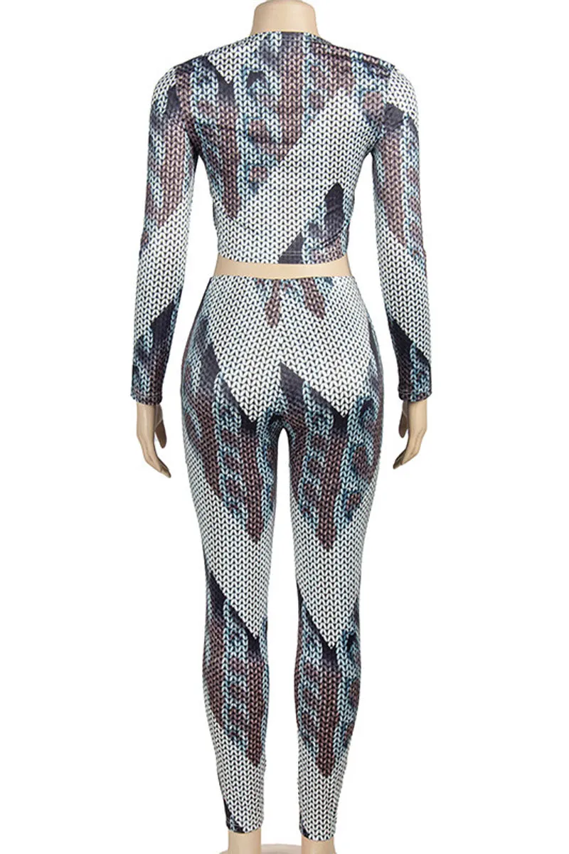 UL691 Graphic Round Neck Long Sleeve Slim Fit Top and Pants Set