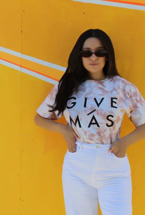 UNISEX TIE DYE GIVE MÁS TEE