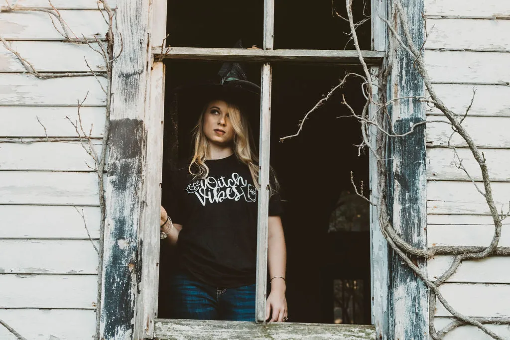 Witchy Vibes Tee - Black