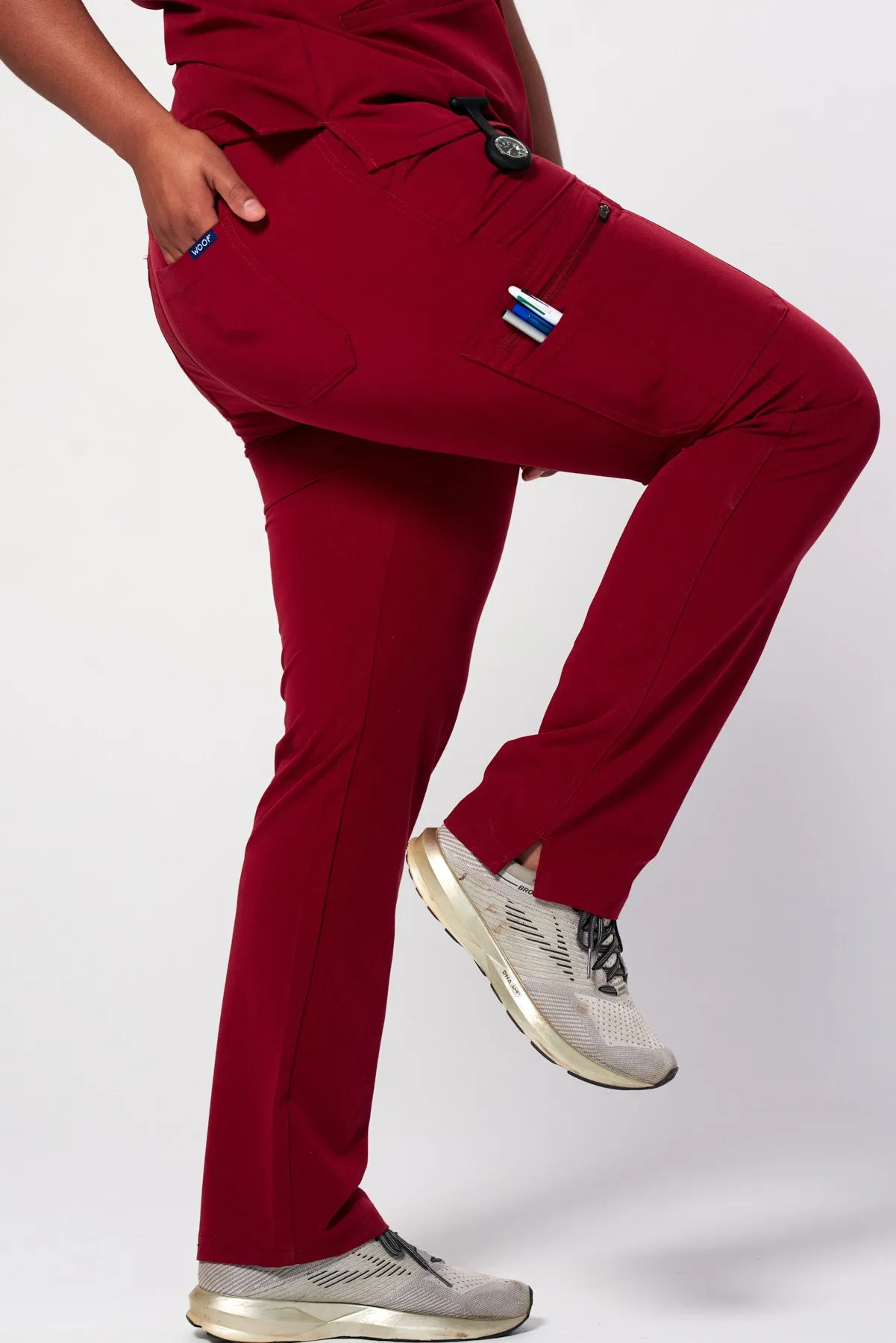 Women's Skinny 11-Pocket Scrub Pants